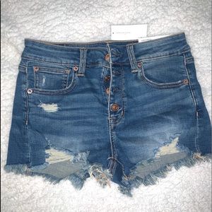 ⭐️ CUTE ⭐️ AE High-Rise shorts